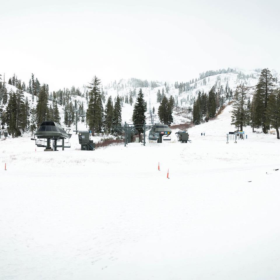 snow in squaw valley, squaw valley alpine meadows, snow in alpine meadows