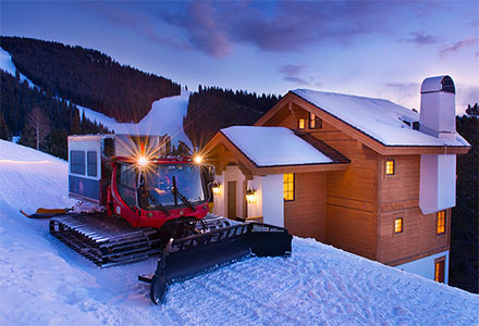 Top Resorts To Experience A Christmas Cabin